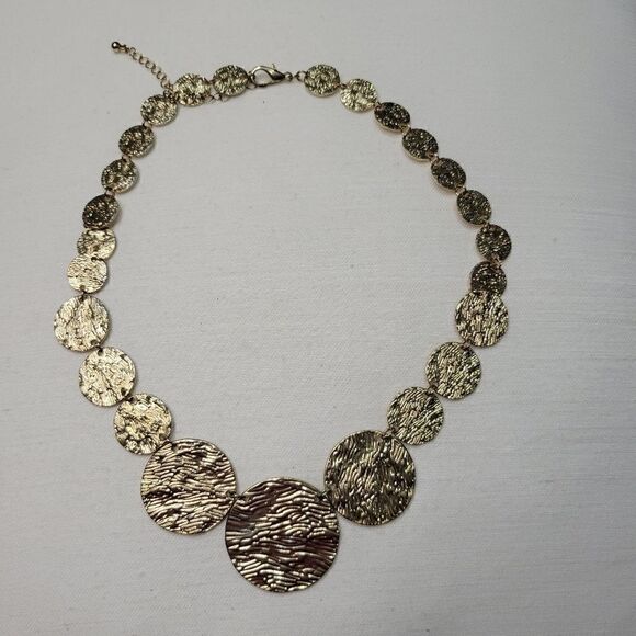 Necklace    - Picture 1 of 1